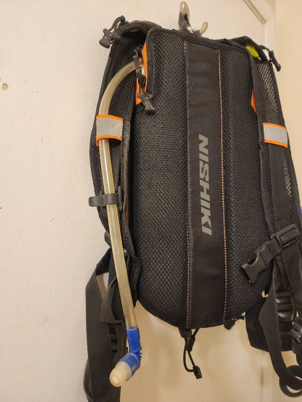 Nishiki Adult Oswego 70 oz. Hydration Pack/Water Bladder/Comparable to Camelbak